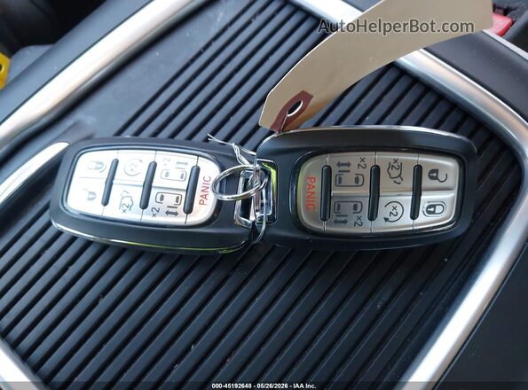 2C4RC3BG2PR584783 2023 CHRYSLER PACIFICA Gray 