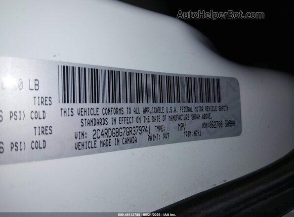 2C4RDGBG7GR379741 2016 DODGE GRAND CARAVAN White Engine compartment view