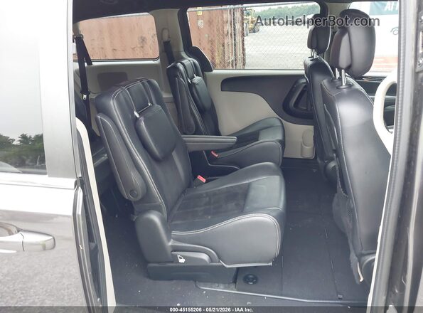 2C4RDGCG2HR800152 2017 DODGE GRAND CARAVAN Black Widok naklejki z numerem VIN