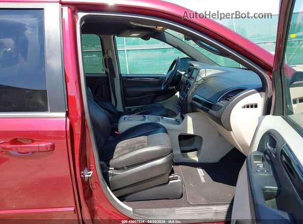 2C4RDGCG4HR841852 2017 DODGE GRAND CARAVAN Red Widok wnętrza z przodu