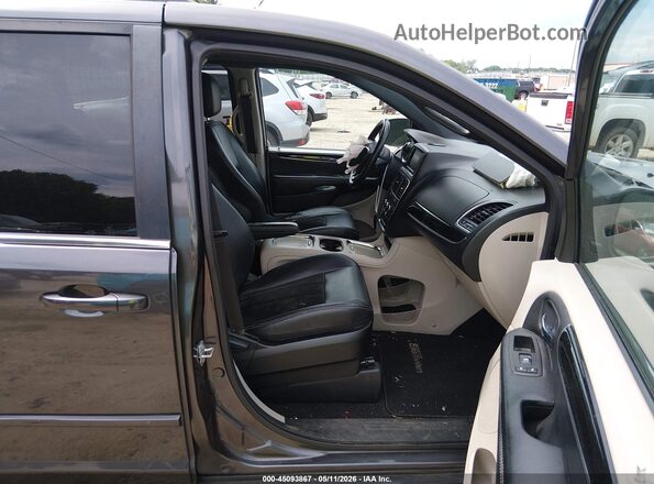 2C4RDGCG5HR805703 2017 DODGE GRAND CARAVAN Gray წინა სალონის ხედი