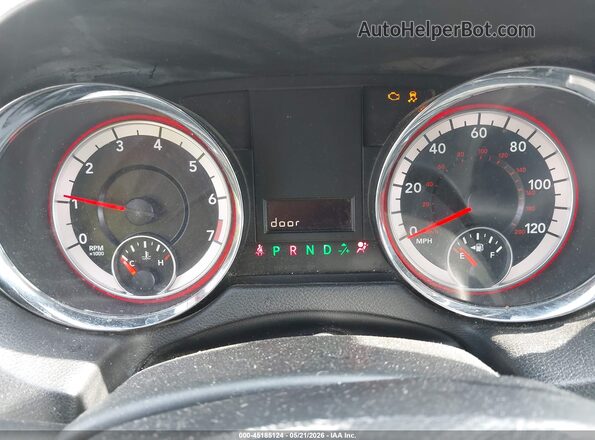 2C4RDGCG6HR595807 2017 DODGE GRAND CARAVAN Burgundy Հետևի նստատեղերի տեսք