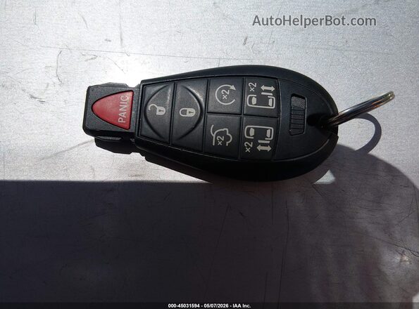 2C7WC1CG6GR221475 2016 CHRYSLER TOWN & COUNTRY Black Widok deski rozdzielczej