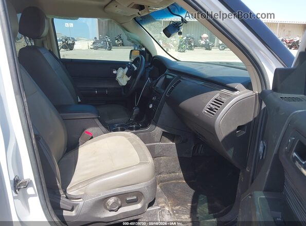 2FMGK5C80KBA24318 2019 FORD FLEX White Widok wnętrza z przodu
