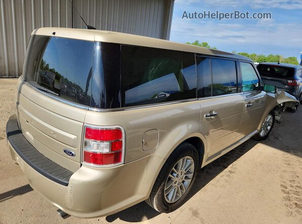 2FMGK5C8XJBA00588 2018 FORD FLEX Желто-коричневый 