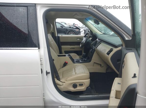 2FMGK5D88HBA03353 2017 FORD FLEX White Вид салону спереду
