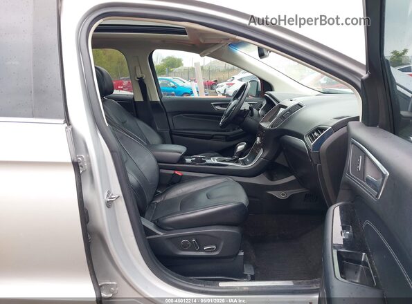 2FMPK3K8XJBC32937 2018 FORD EDGE Silver Front interior view