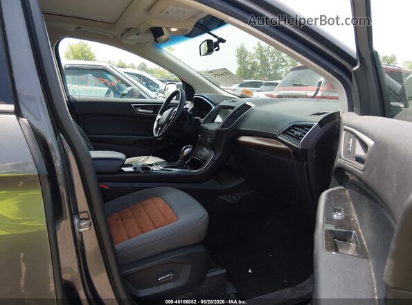 2FMPK4J92JBC35962 2018 FORD EDGE Gray Front interior view