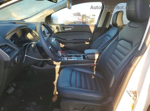 2FMPK4J95RBA06557 2024 FORD EDGE White Front interior view