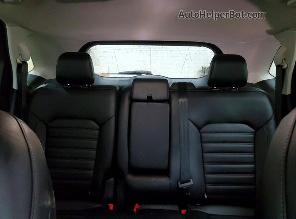 2FMPK4J97NBA28392 2022 FORD EDGE Silver Widok tylnych siedzeń