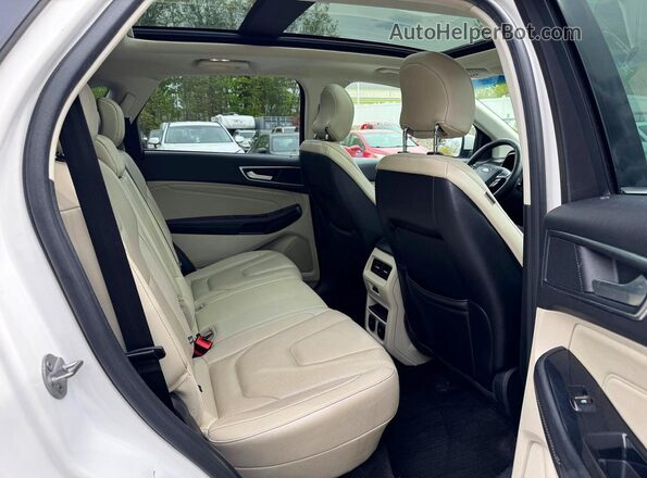 2FMPK4K86JBB66540 2018 FORD EDGE White Widok wnętrza z tyłu