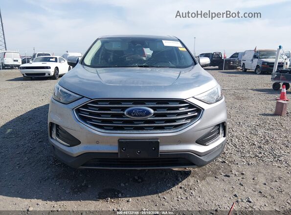 2FMPK4K95RBA78373 2024 FORD EDGE Silver Widok wnętrza z tyłu