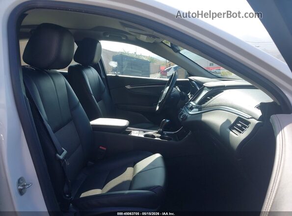 2G1105S32J9146182 2018 CHEVROLET IMPALA White Vista interior delantera