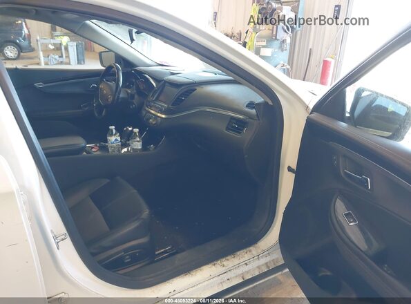 2G1105SA8H9137916 2017 CHEVROLET IMPALA White Widok wnętrza z przodu