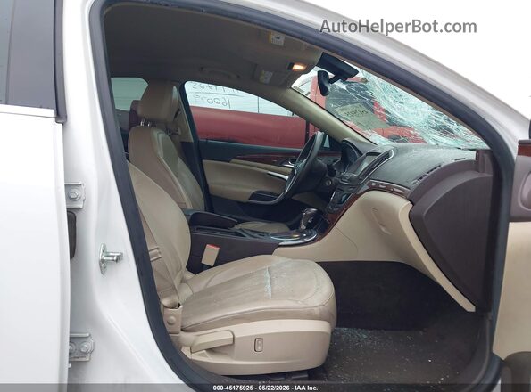 2G4GK5EX4G9160079 2016 BUICK REGAL Белый Вид салона спереди
