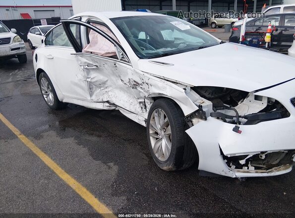 2G4GP5EX2G9150829 2016 BUICK REGAL White Front view