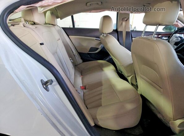2G4GS5GX0G9124029 2016 BUICK REGAL White Вид задніх сидінь