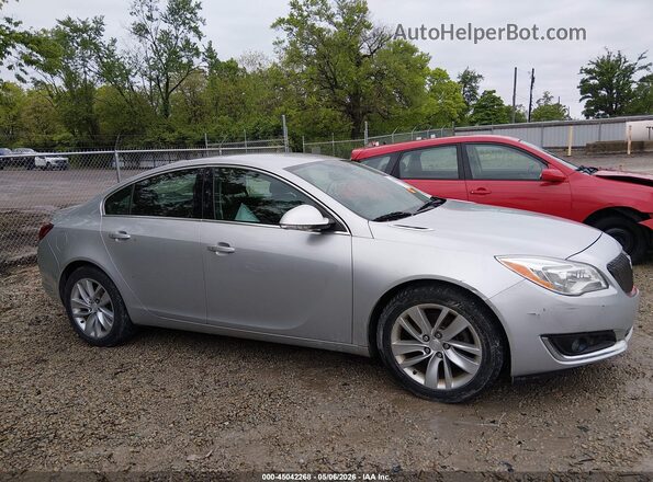 2G4GS5GX6G9164552 2016 BUICK REGAL Silver Widok wnętrza z tyłu