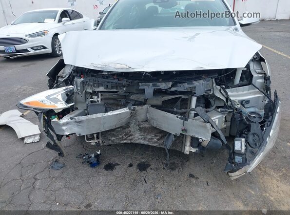 2G4GU5GX2G9108330 2016 BUICK REGAL Silver წინა ხედი