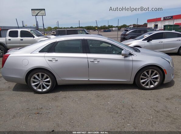 2G61M5S36H9142919 2017 CADILLAC XTS Silver Rear interior view