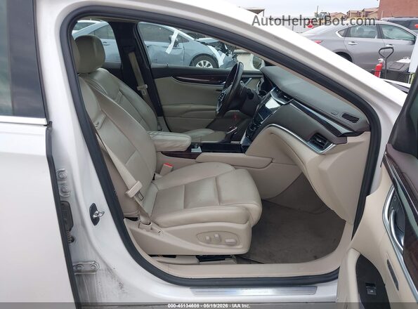 2G61M5S38G9107961 2016 CADILLAC XTS White Widok wnętrza z przodu