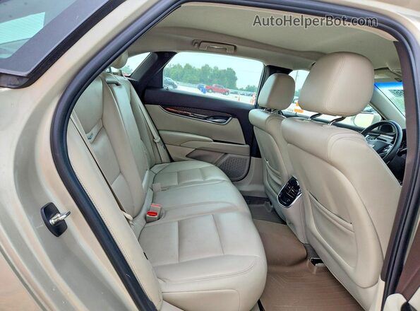 2G61M5S3XG9100185 2016 CADILLAC XTS Gold Vista de los asientos traseros
