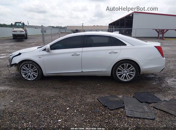 2G61M5S3XJ9138720 2018 CADILLAC XTS White 360 interior view