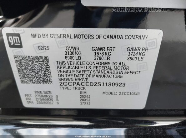 2GCPACED2S1180923 2025 CHEVROLET SILVERADO Black Widok komory silnika