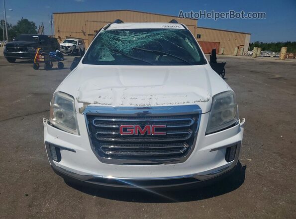 2GKFLPE38H6239610 2017 GMC TERRAIN White Widok z przodu