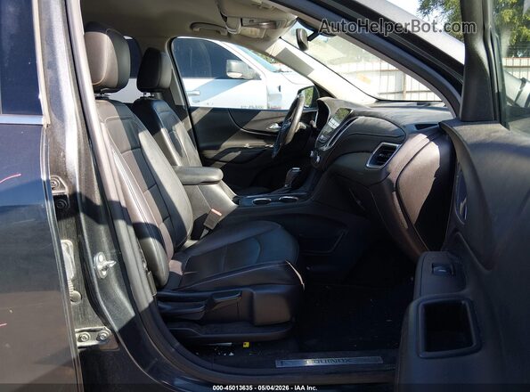 2GNAXMEV3J6182790 2018 CHEVROLET EQUINOX Серый Вид салона спереди