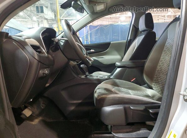 2GNAXREV7J6153581 2018 CHEVROLET EQUINOX Silver Vista interior delantera