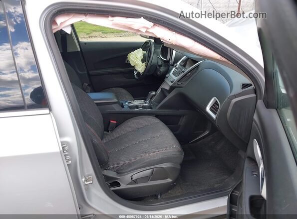 2GNFLFEK1H6185104 2017 CHEVROLET EQUINOX Silver Вид салону спереду