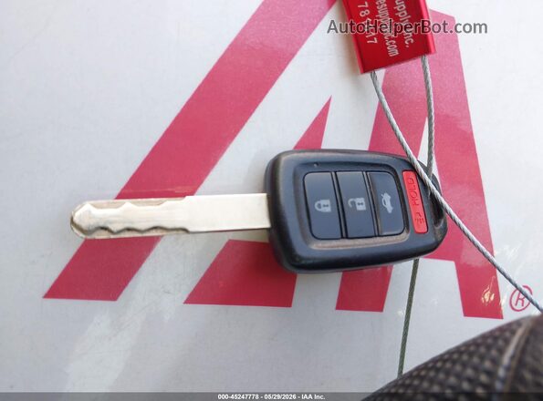 2HGFC2F50JH532993 2018 HONDA CIVIC White Widok deski rozdzielczej