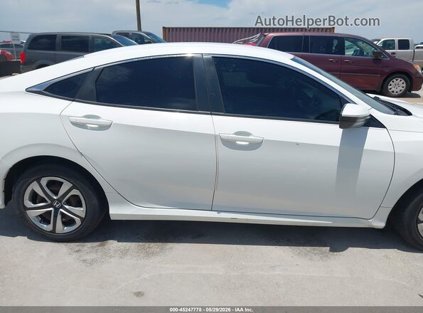 2HGFC2F50JH532993 2018 HONDA CIVIC White Widok wnętrza 360 stopni