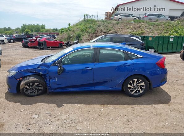 2HGFC2F77JH552790 2018 HONDA CIVIC Blue Rear interior view