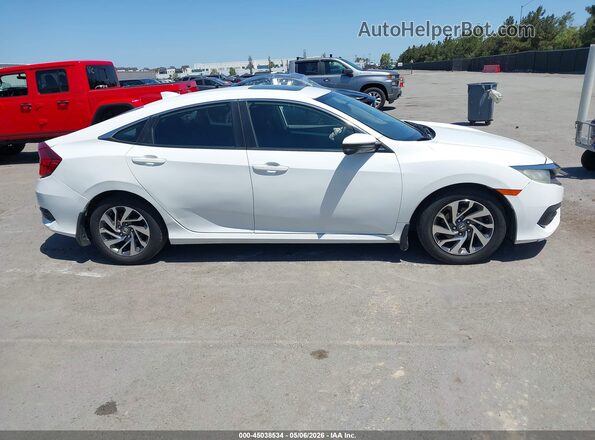 2HGFC2F7XJH542898 2018 HONDA CIVIC Белый Вид задней части салона