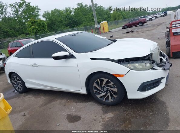 2HGFC4B0XGH308175 2016 HONDA CIVIC White Widok wnętrza z tyłu