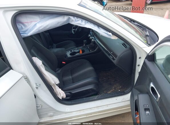 2HGFE2F58PH554257 2023 HONDA CIVIC White Widok wnętrza z przodu