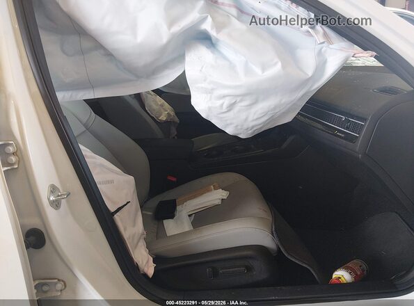 2HGFE4F84TH317037 2026 HONDA CIVIC White Widok wnętrza z przodu