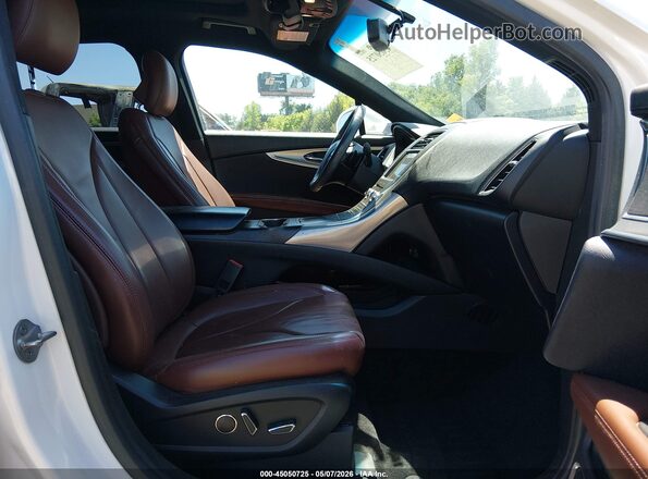 2LMPJ6LR4HBL20103 2017 LINCOLN MKX White წინა სალონის ხედი