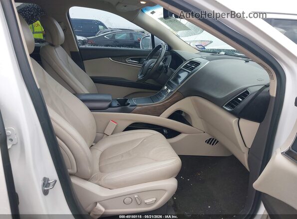 2LMPJ6LR4JBL14856 2018 LINCOLN MKX Белый Вид салона спереди