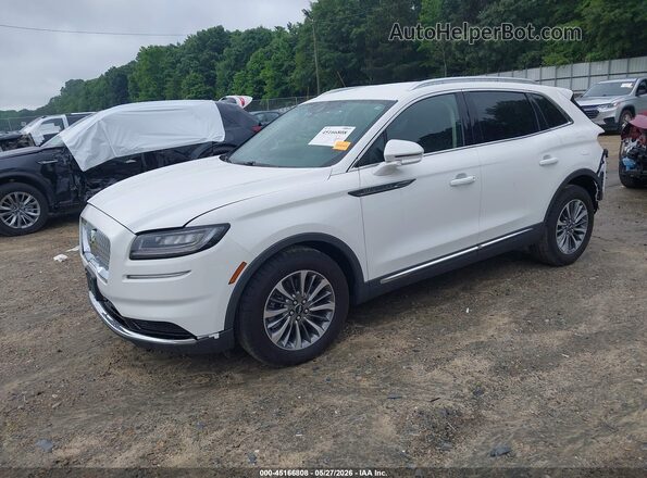 2LMPJ8J97PBL28368 2023 LINCOLN NAUTILUS White Przód lewy