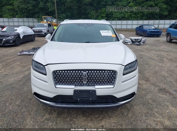 2LMPJ8J97PBL28368 2023 LINCOLN NAUTILUS White Widok wnętrza z tyłu