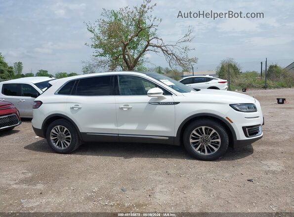2LMPJ8K98LBL14066 2020 LINCOLN NAUTILUS White უკანა სალონის ხედი