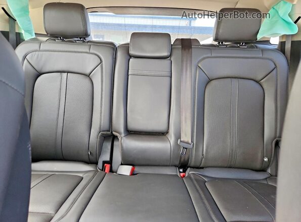 2LMPJ8KP1LBL12125 2020 LINCOLN NAUTILUS Cream Հետևի նստատեղերի տեսք