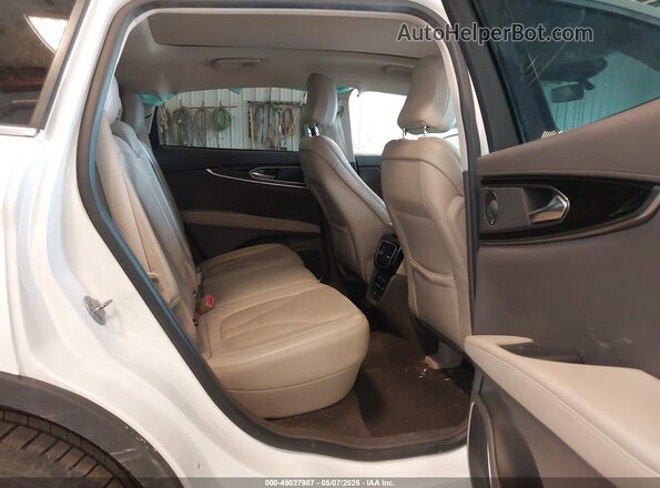 2LMPJ8KP3MBL04111 2021 LINCOLN NAUTILUS White 