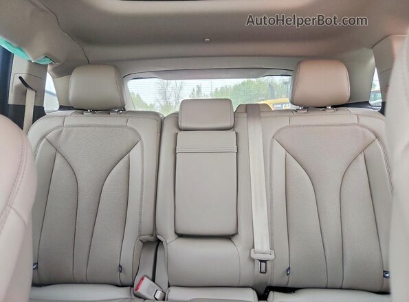 2LMPJ8KP9PBL21029 2023 LINCOLN NAUTILUS Beige Rear seats view