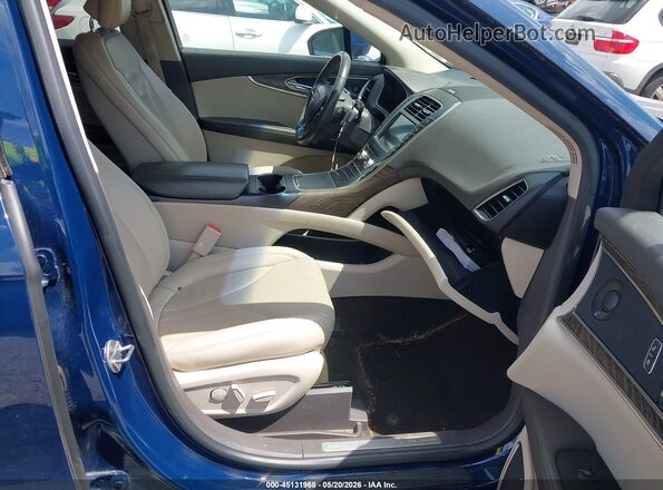 2LMPJ8L95KBL10411 2019 LINCOLN NAUTILUS Dark Blue Вид салона спереди