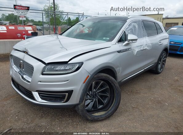 2LMPJ8LP9KBL67533 2019 LINCOLN NAUTILUS Silver Vista tres cuartos delantera izquierda