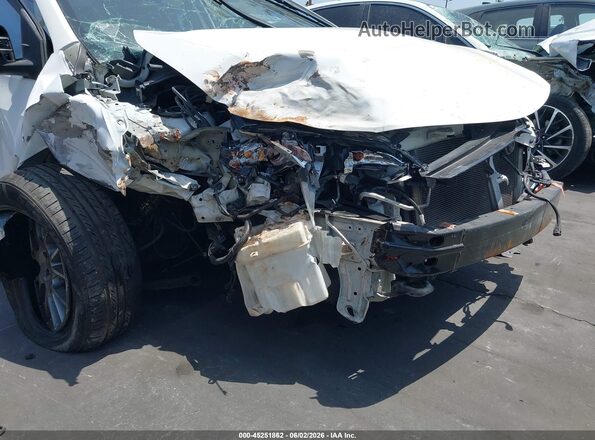 2T1BURHE0HC907415 2017 TOYOTA COROLLA White Front view